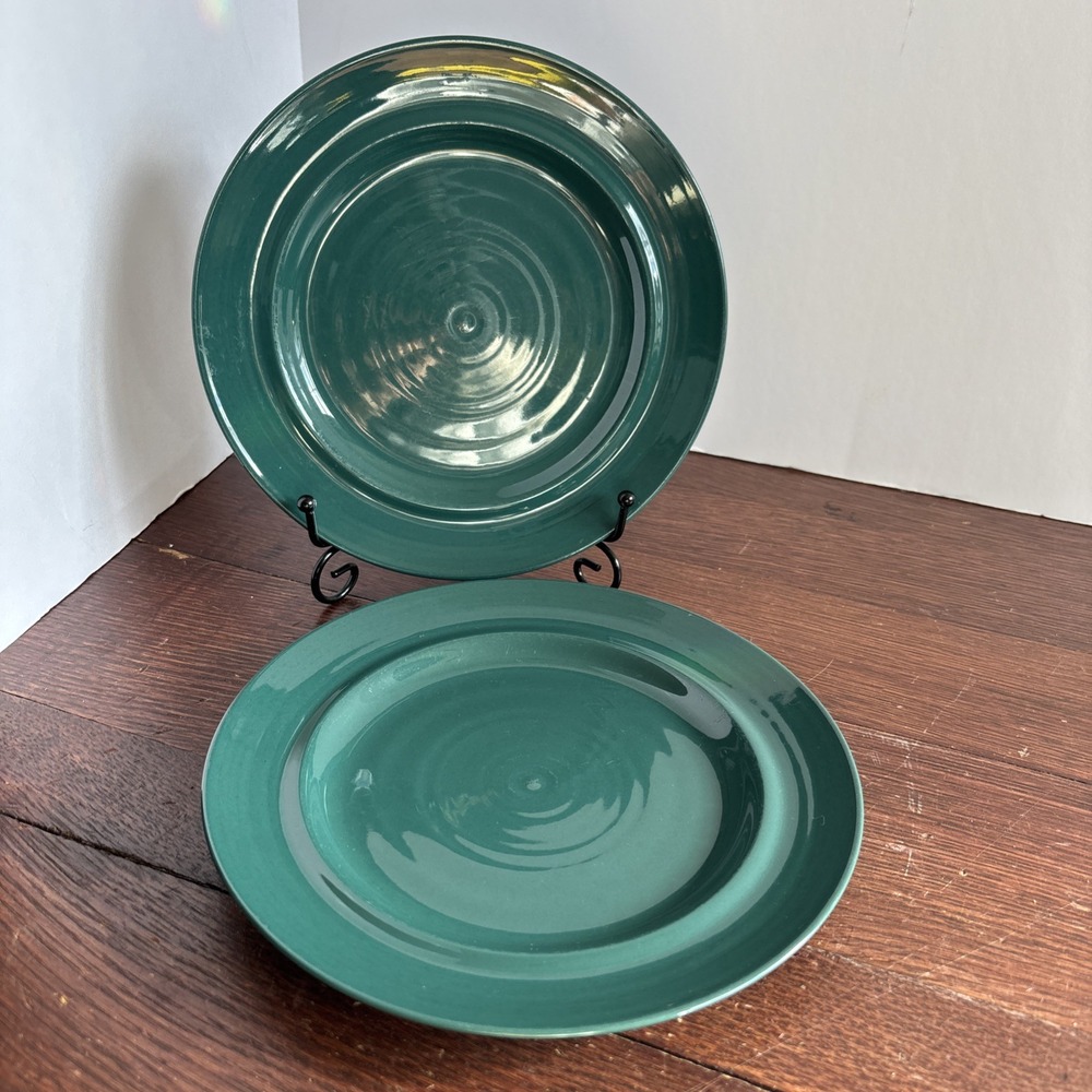 Set Of 2 Retired Pier 1 FESTIVE Teal Green 8"Salad Plates: Embossed Rings Rim‎